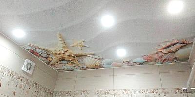 Натяжной потолок с фотопечатью в ванную на 7 квадратов