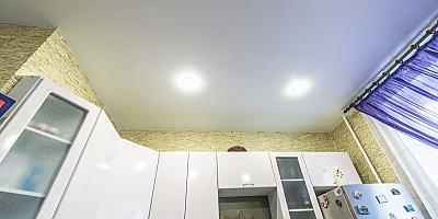 Сатиновый натяжной потолок на кухню 8 кв.м